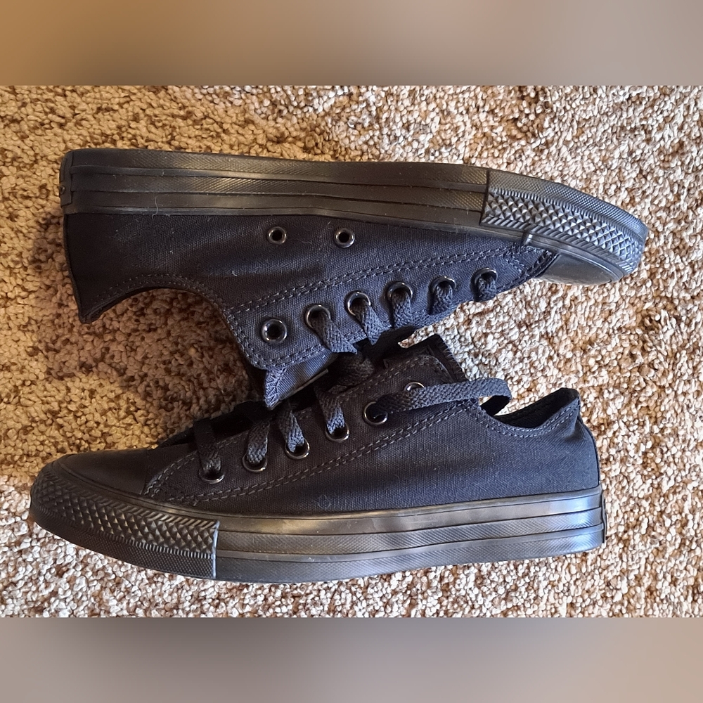Converse Chuck Taylor All Star Low Top Sneakers - Black Monochrome Size 7.5 - Picture 4 of 8